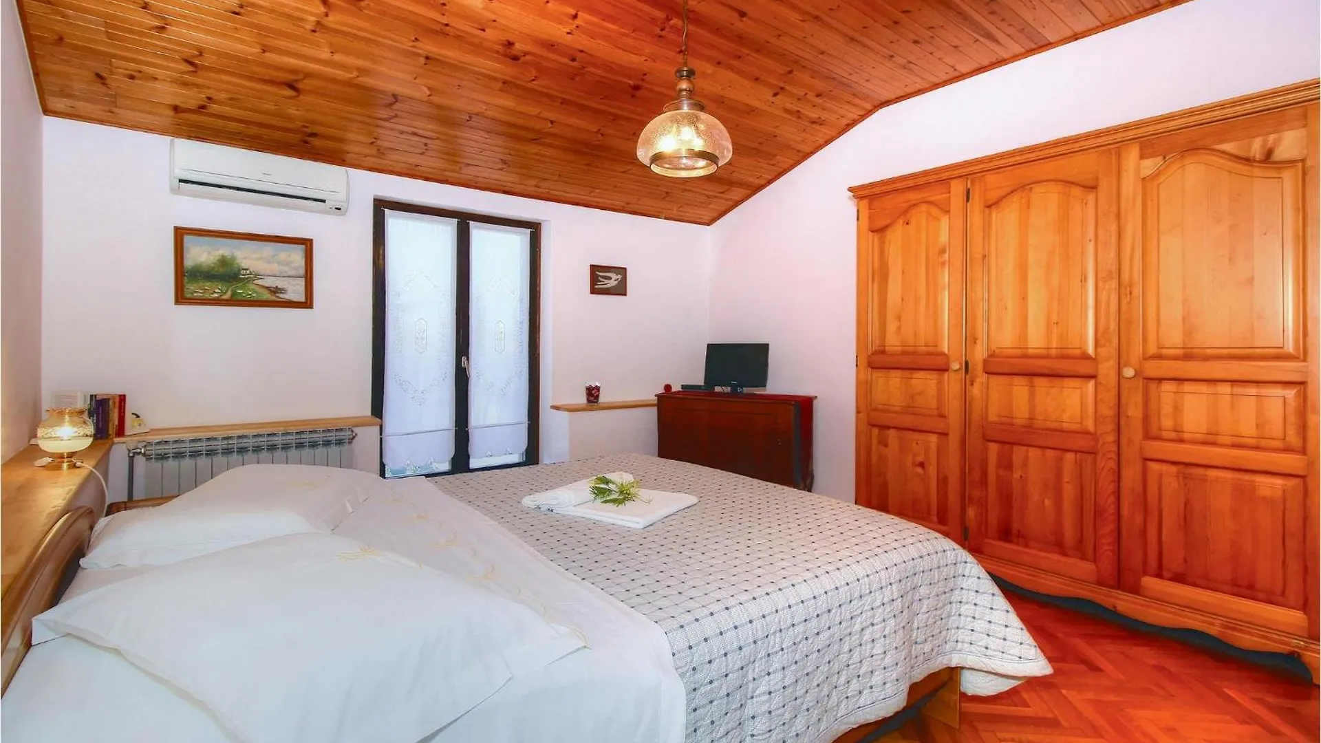 2 Bedroom Cozy Apartment In Умаг Хорватия
